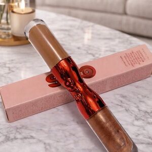 ONE/SIZE Dual-Ended Lip Gloss & Balm in shade Mutha Starrr